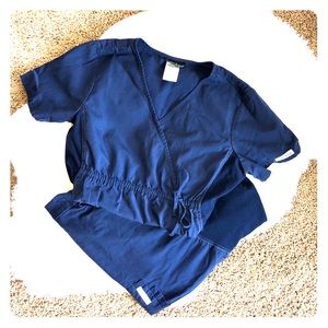 Cherokee maternity scrubs